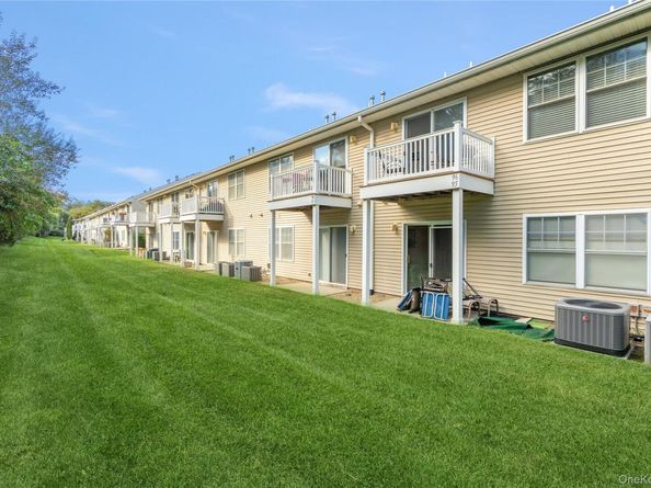 95 Morley Circle, Melville NY 11747