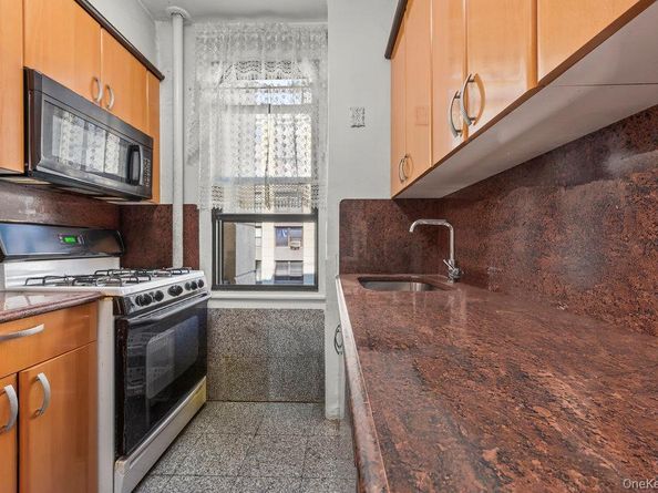 98-41 64th Road 4E, Rego Park NY 11374