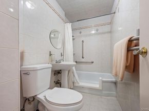 98-41 64th Road 4E, Rego Park NY 11374