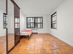 98-41 64th Road 4E, Rego Park NY 11374