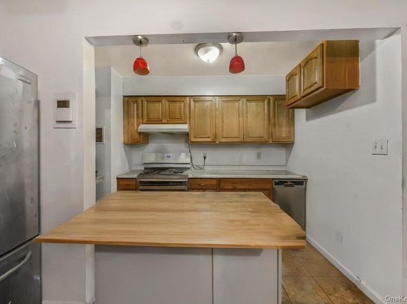 86-16 60th  Ave 2B, Elmhurst NY 11373