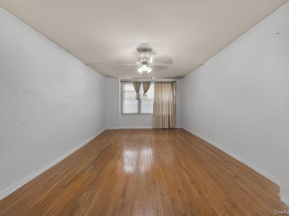 86-16 60th  Ave 2B, Elmhurst NY 11373