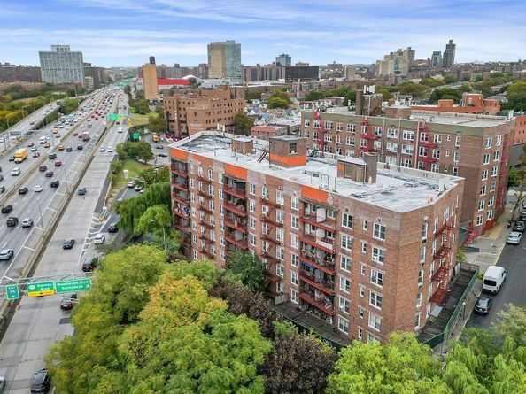 86-16 60th  Ave 2B, Elmhurst NY 11373