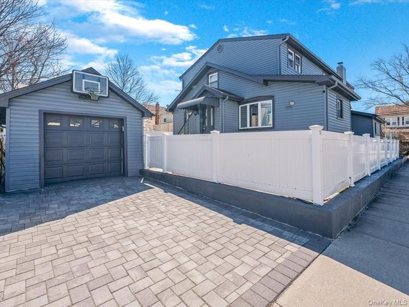 360 Franklin Avenue, Hewlett NY 11557