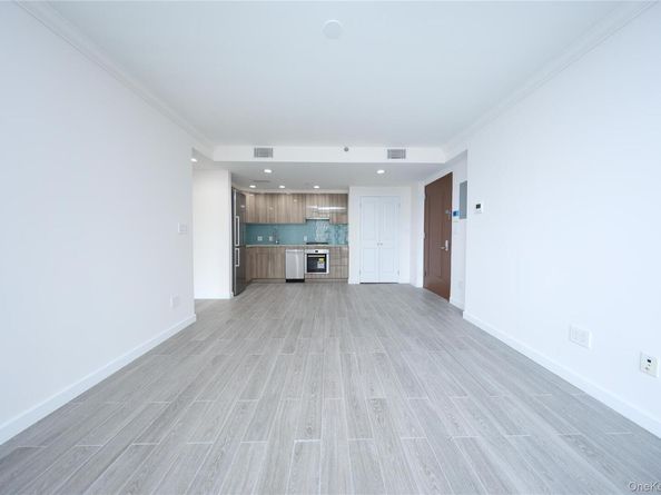 13227 41st Road 4A, Flushing NY 11355