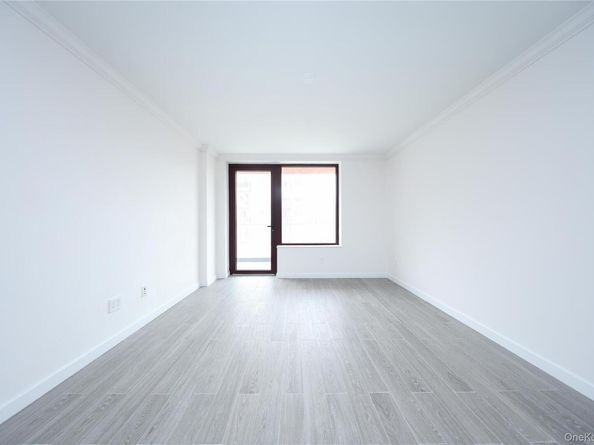 13227 41st Road 4A, Flushing NY 11355