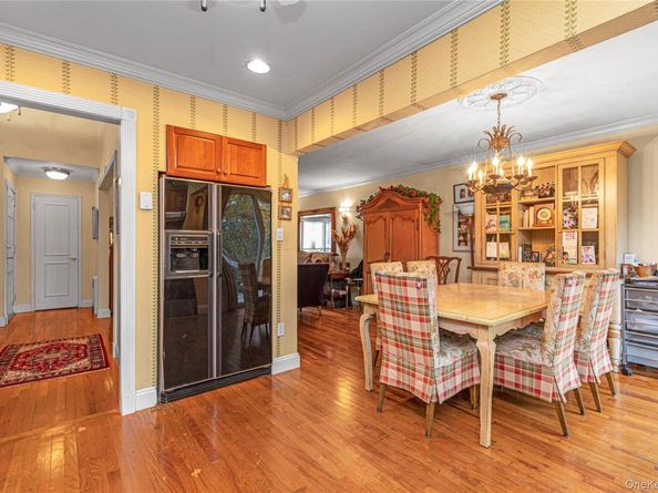 2845 Whaleneck Drive, Merrick NY 11566