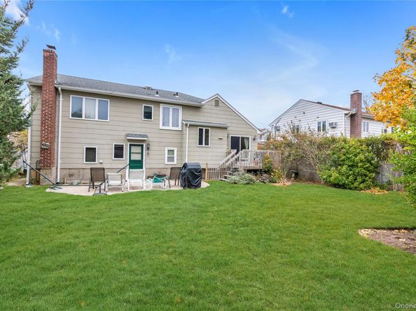 2845 Whaleneck Drive, Merrick NY 11566