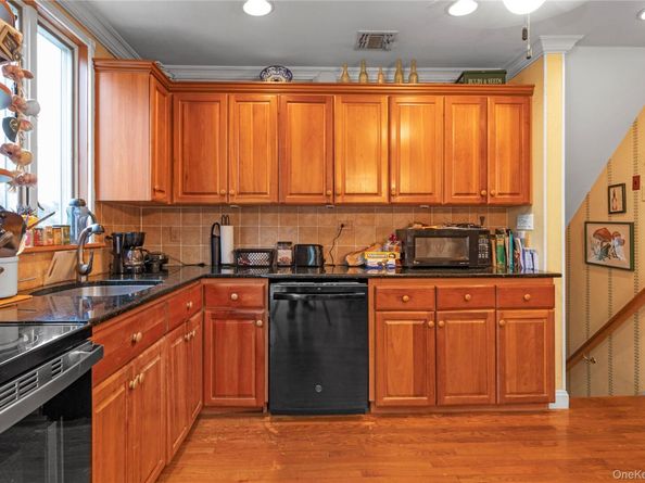 2845 Whaleneck Drive, Merrick NY 11566