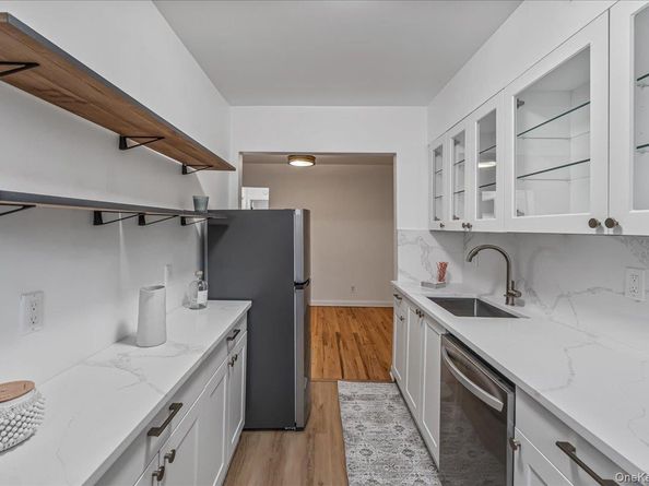 210-08 41st Avenue Avenue, Bayside NY 11361