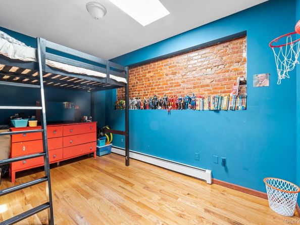 609 Lexington Avenue, Brooklyn NY 11221