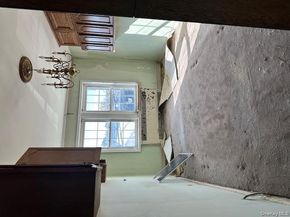 15 Gaynor Avenue 2H, Manhasset NY 11030