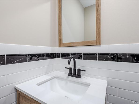 60 Cedarhurst Avenue, Selden NY 11784