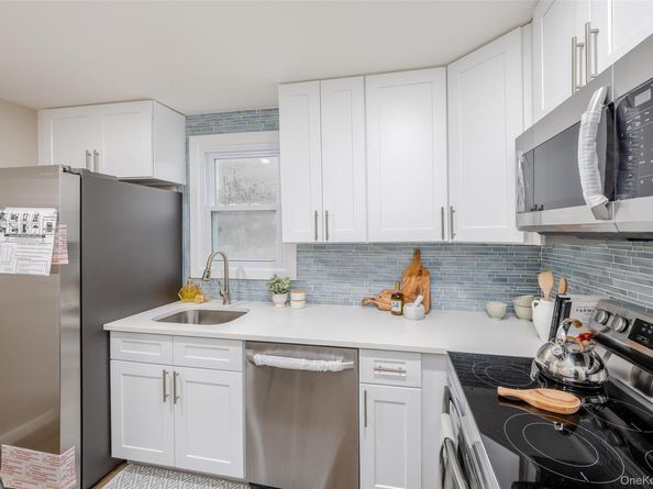 60 Cedarhurst Avenue, Selden NY 11784