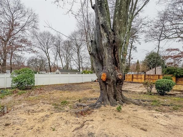 60 Cedarhurst Avenue, Selden NY 11784