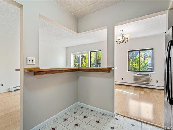 7129 Sutton Place 3, Fresh Meadows NY 11365