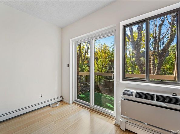 7129 Sutton Place 3, Fresh Meadows NY 11365