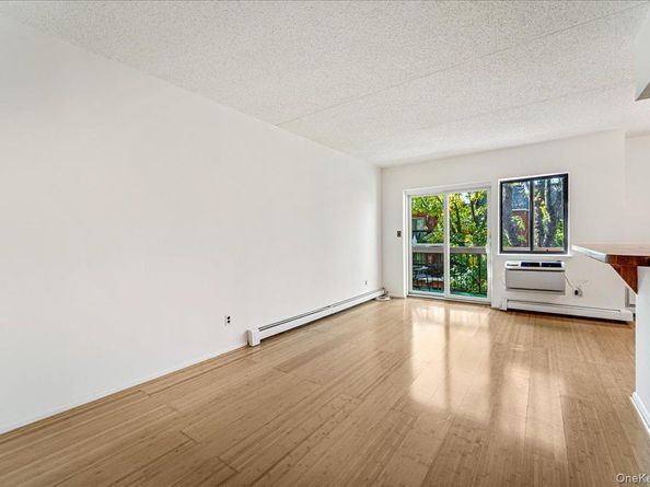 7129 Sutton Place 3, Fresh Meadows NY 11365