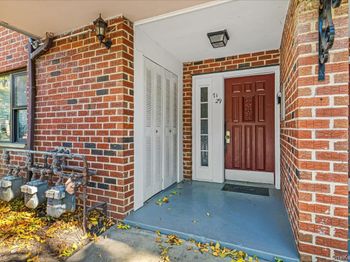 7129 Sutton Place
