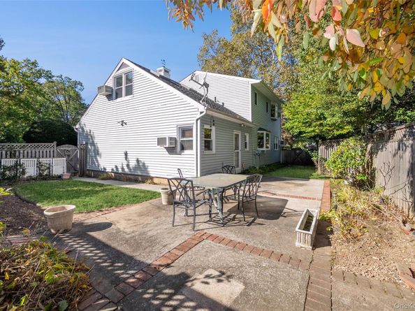 142 Maryland Avenue, Freeport NY 11520