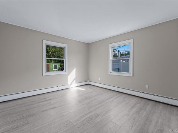 71 Chimney Lane, Levittown NY 11756