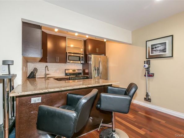 7119 162nd Street 2H, Fresh Meadows NY 11365