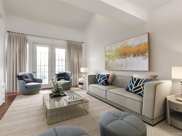 404 White Rose Lane 404, East Meadow NY 11554