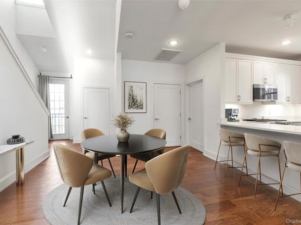 404 White Rose Lane 404, East Meadow NY 11554