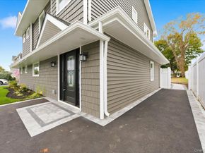 7 Hoover Lane, Bethpage NY 11714