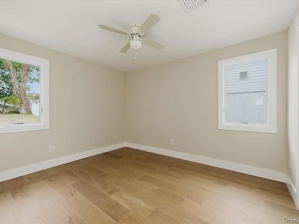 7 Hoover Lane, Bethpage NY 11714