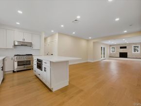 7 Hoover Lane, Bethpage NY 11714