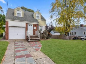 207 Motley Street, Valley Stream NY 11580
