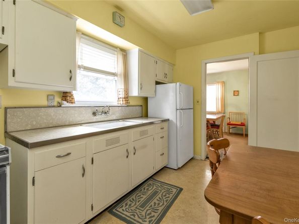 207 Motley Street, Valley Stream NY 11580