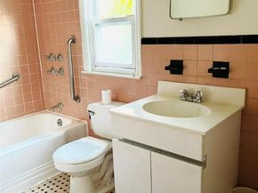 207 Motley Street, Valley Stream NY 11580