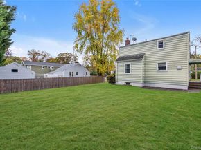 207 Motley Street, Valley Stream NY 11580