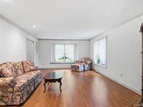 15 Arbor Court, Bohemia NY 11716