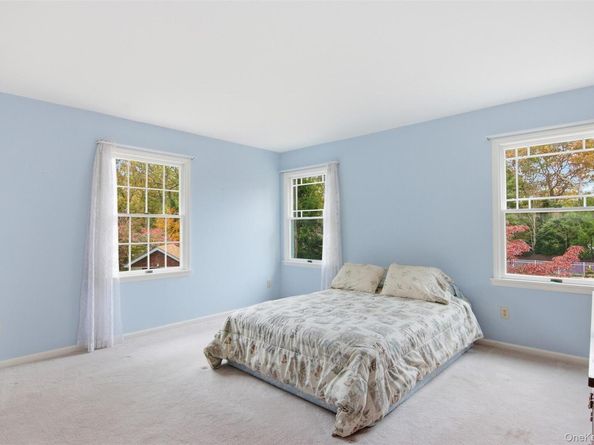 15 Arbor Court, Bohemia NY 11716