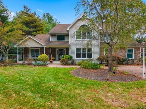 15 Arbor Court, Bohemia NY 11716