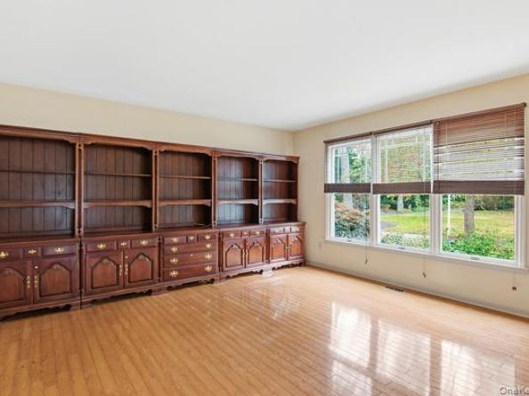 15 Arbor Court, Bohemia NY 11716