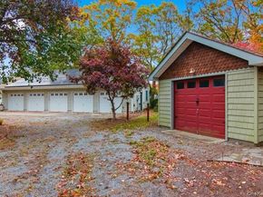 15 Arbor Court, Bohemia NY 11716