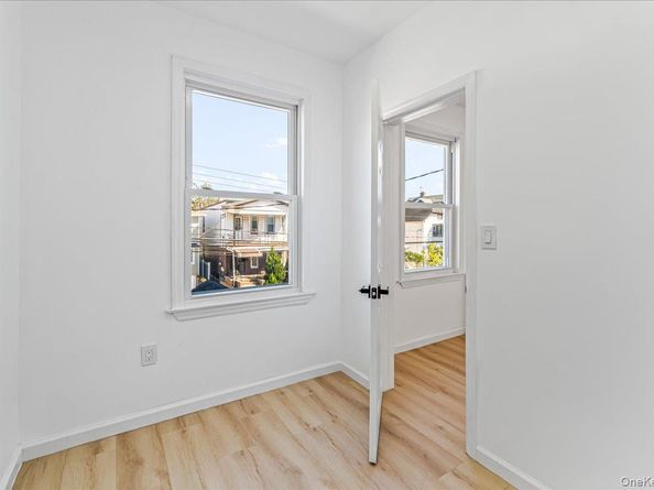 9524 112th Street, Richmond Hill NY 11419