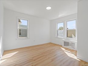 9524 112th Street, Richmond Hill NY 11419