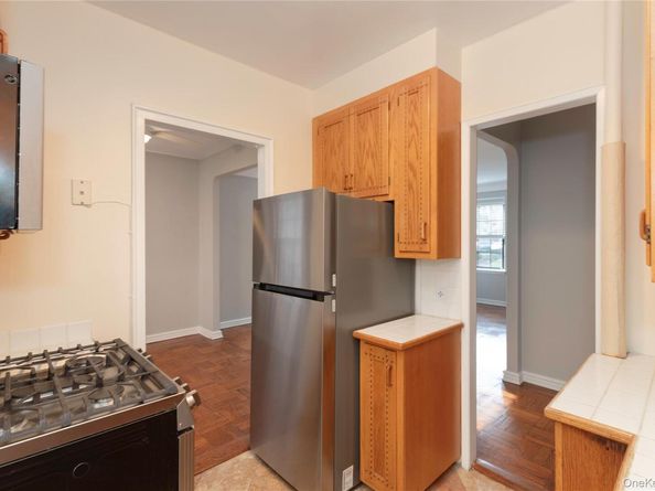 188 Garth Road 1W, Scarsdale NY 10583