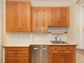 188 Garth Road 1W, Scarsdale NY 10583