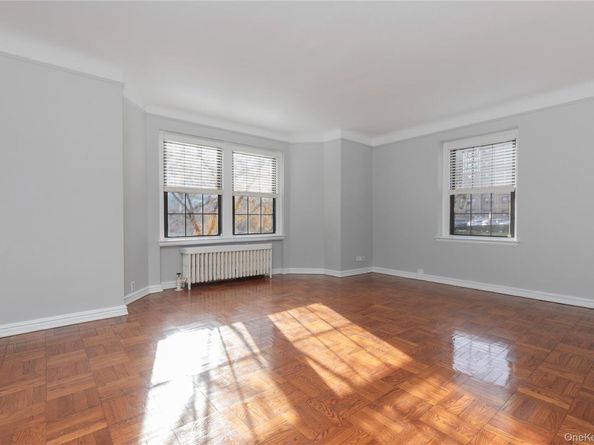 188 Garth Road 1W, Scarsdale NY 10583