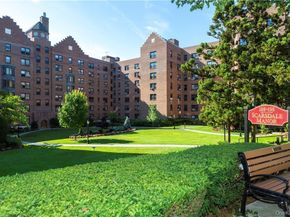 188 Garth Road 1W, Scarsdale NY 10583