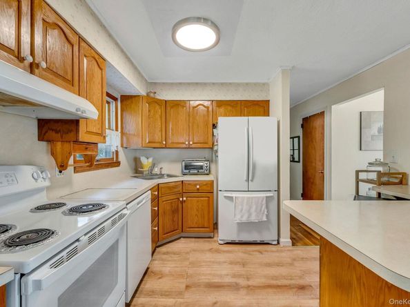 350 52nd Street, Lindenhurst NY 11757