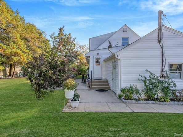 350 52nd Street, Lindenhurst NY 11757