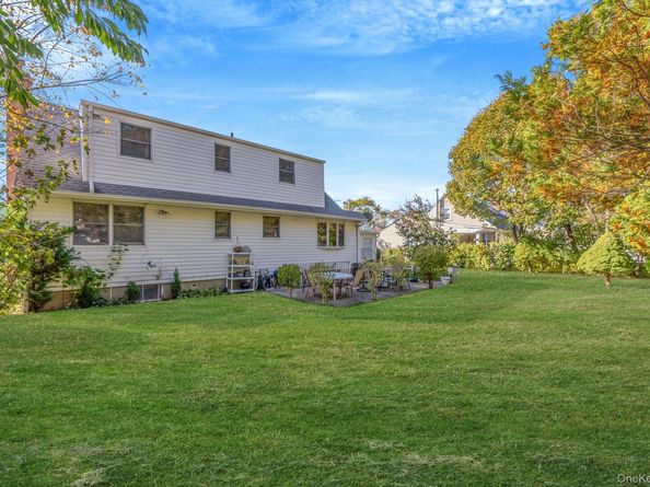 350 52nd Street, Lindenhurst NY 11757