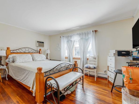 350 52nd Street, Lindenhurst NY 11757